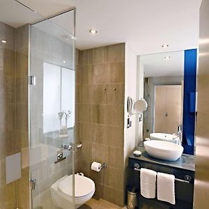 Habitación Adaptada para Personas de Movilidad Reducida con Cama Queen
